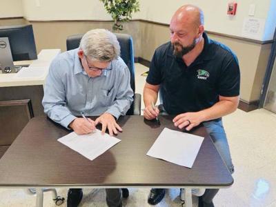 Mayfield signs contract