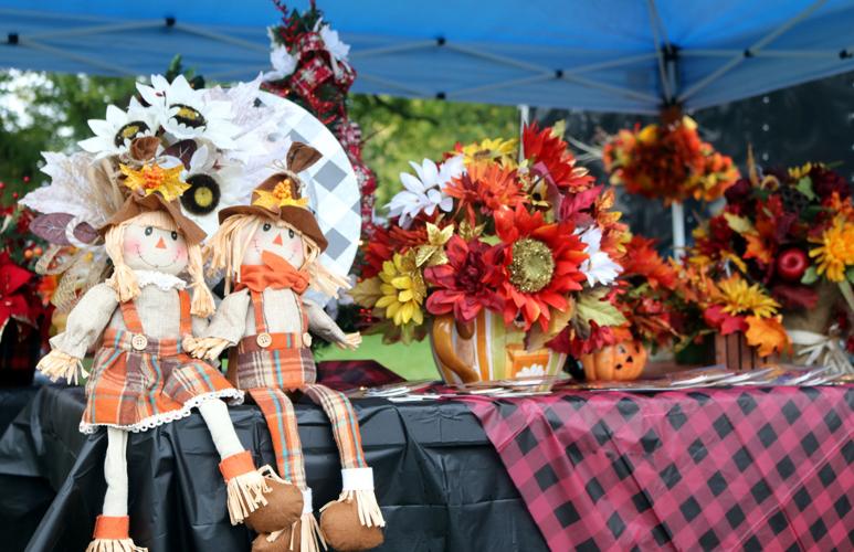Fall Mile Long Yard Sale brings hundreds to Watertown Entertainment