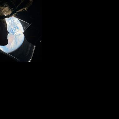 Artemis astronauts glimpse Moon's 'Grand Canyon' ahead of historic lunar flyby