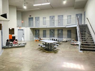 Female felons mixed with misdemeanors in Lee County Jail | News |  