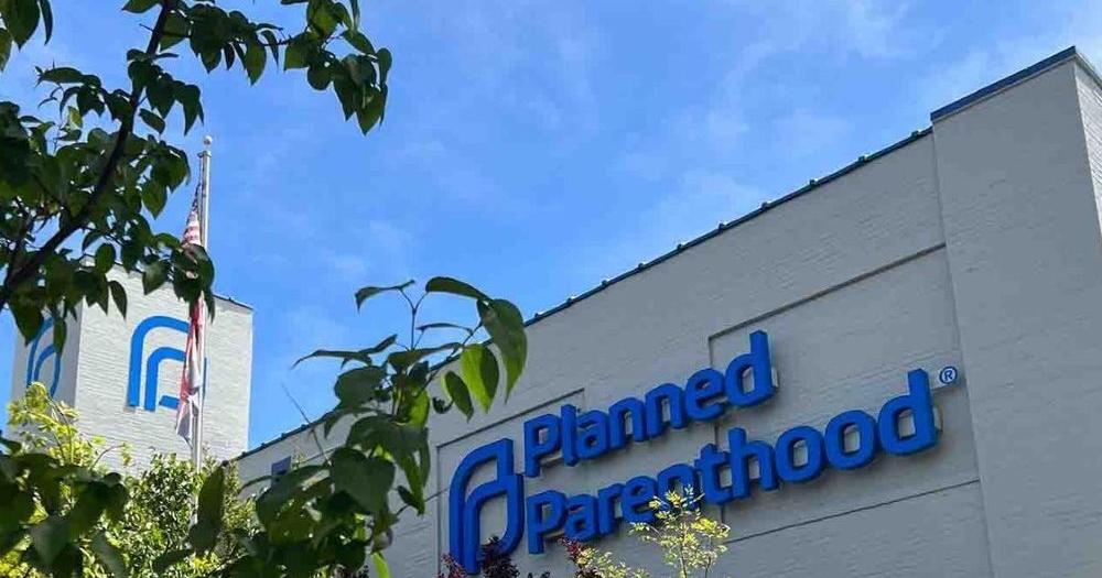 Ex-HR exec accuses Planned Parenthood of discrimination