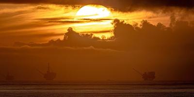 California Santa Barbara oil platforms