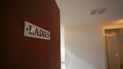 ladies-restroom-door-sign.png