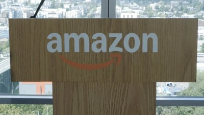 amazon-logo-podium.png