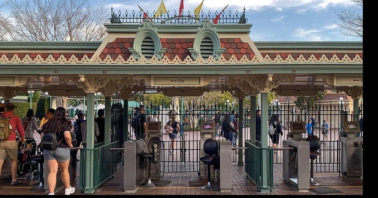 Disney to pay $233M to end Disneyland Anaheim wage suit Southern