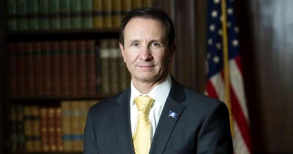 Law firm disqualified from Louisiana school funding case