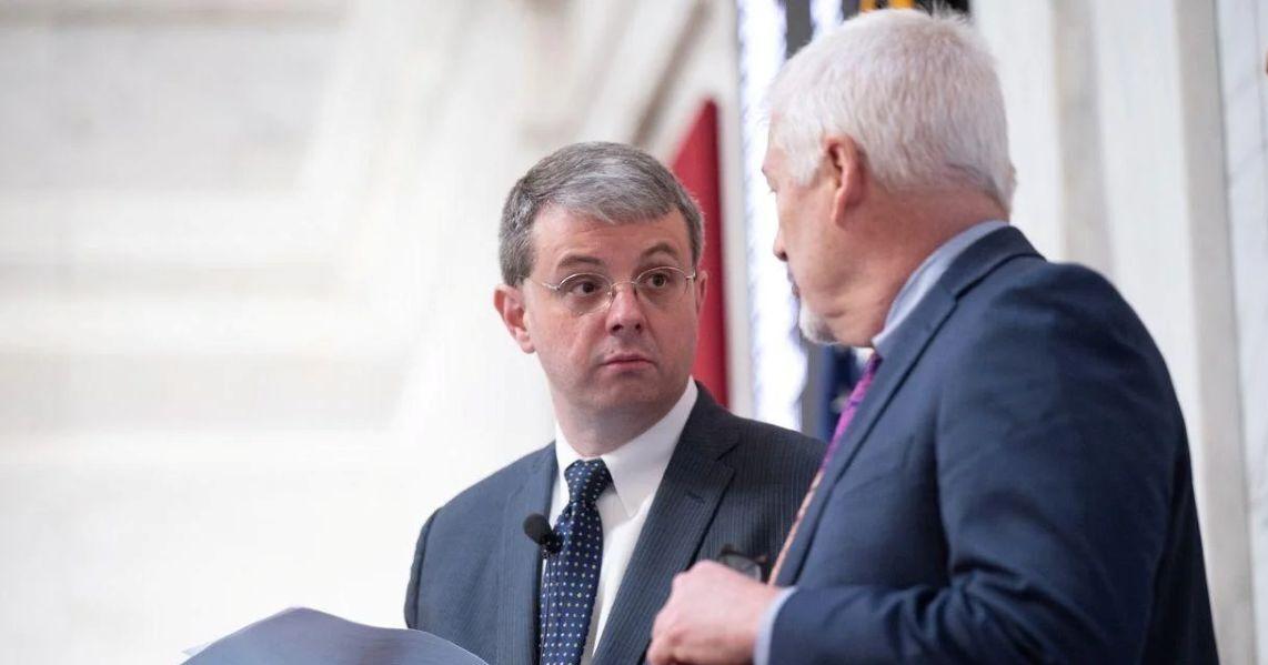 Hanshaw representing data center company in ICA case