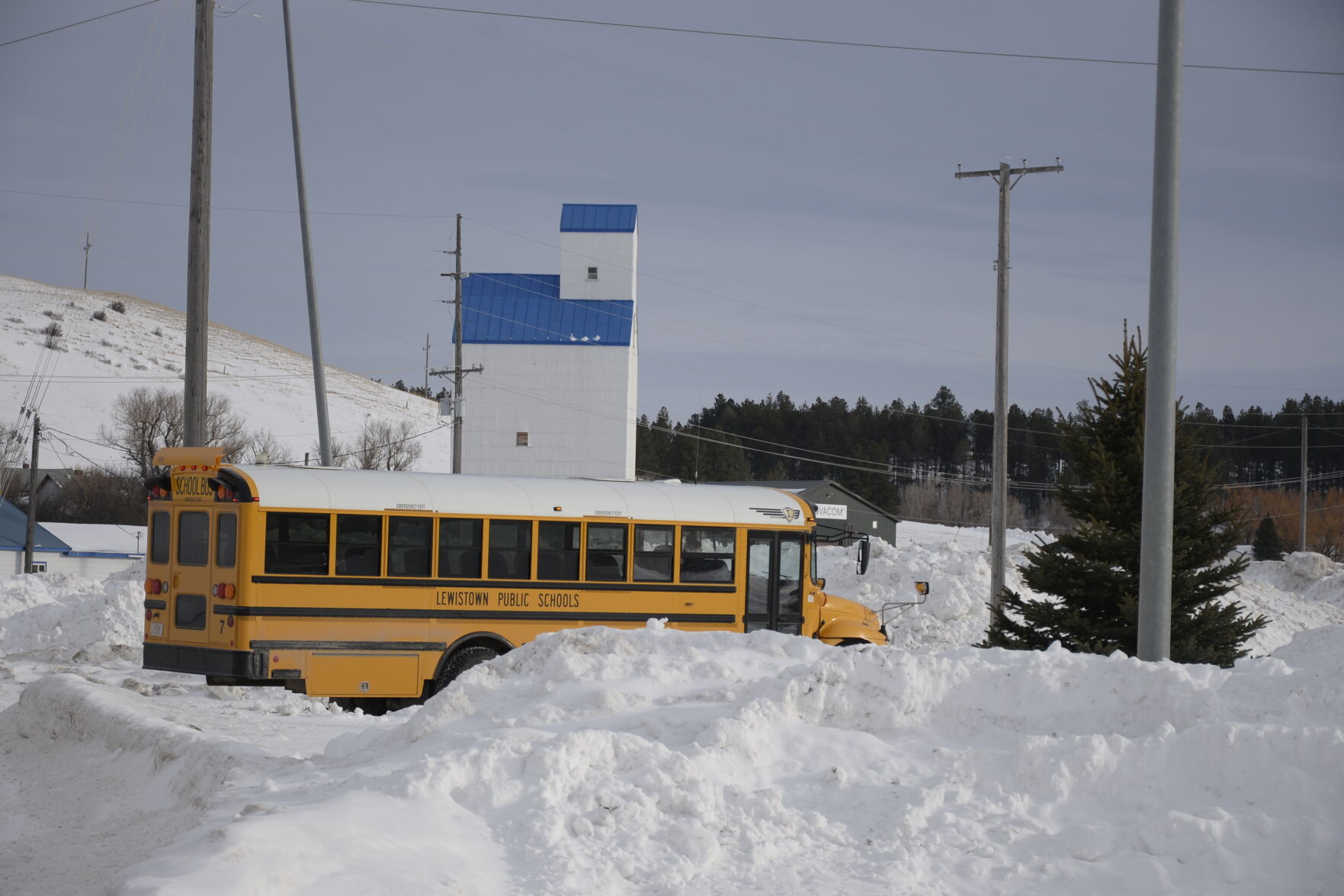 Lewistown schools navigate closures and transportation amid winter