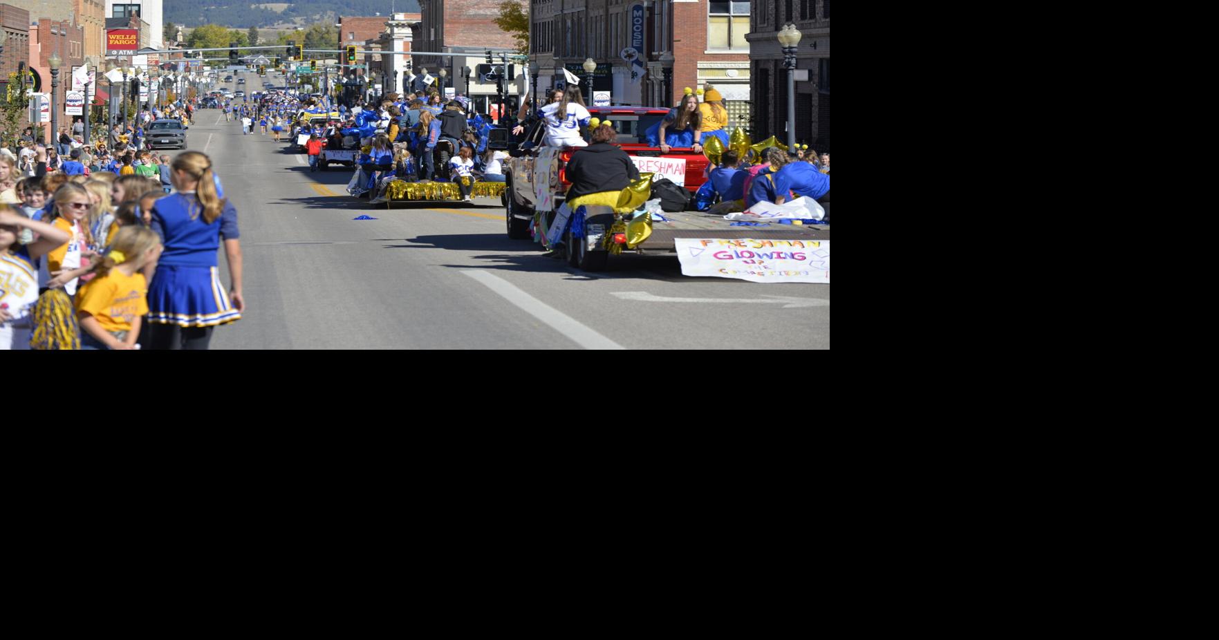 Photos from the FHS Homecoming parade | News | lewistownnews.com