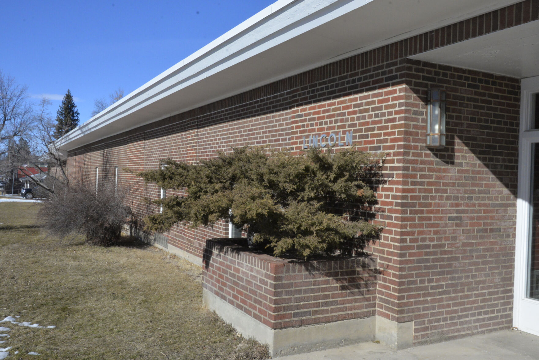 Trustee candidates share thoughts on issues facing Lewistown schools