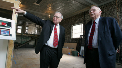 Warren Buffett's return to Berkshire Hathaway's center stage is bittersweet without Charlie Munger