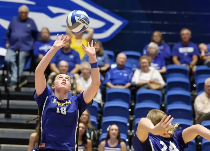 #6 Lopers Get Past Bronchos in Four