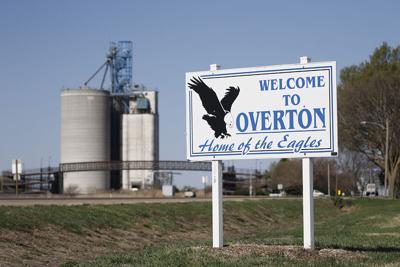 Welcome to Overton sign