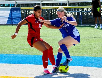 Big Second Half Helps Lopers Tie #3 Gorillas, 1-1