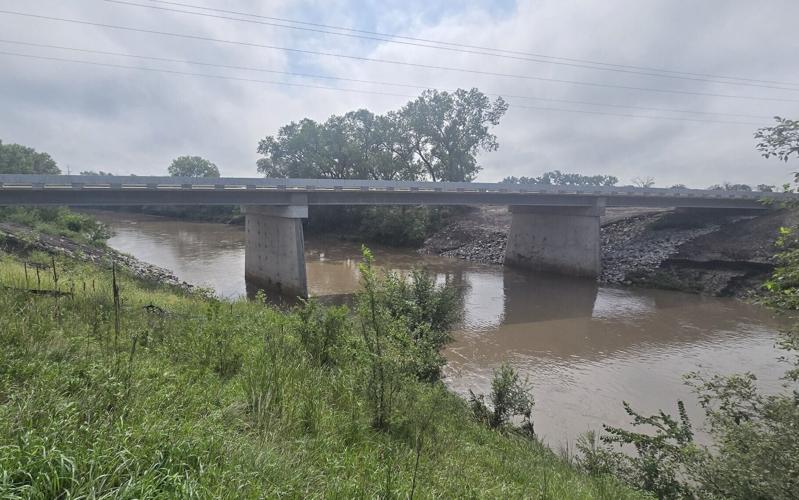 G222 bridge over Salt Creek