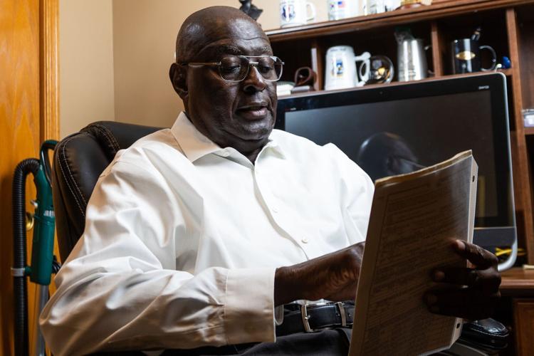 110523-owh-vets-weathers-cm02