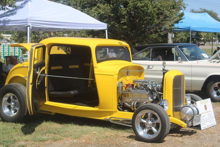Yellow car.JPG