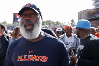 The University of Illinois announced Sunday that it has cut ties with Lovie Smith.