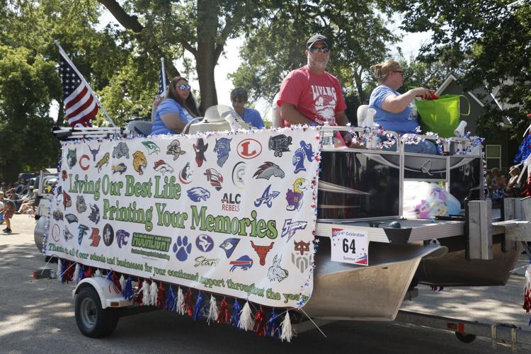 070823-lex-news-Sumner-parade11.JPG