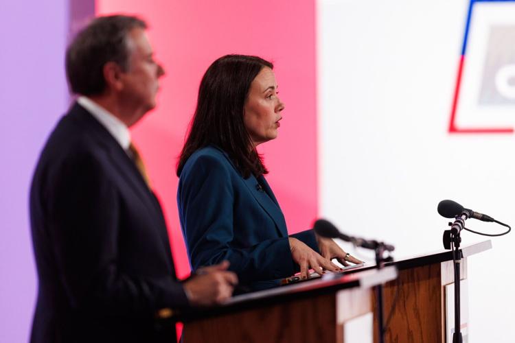 101426-owh-new-cd2debate2-nf-21.JPG