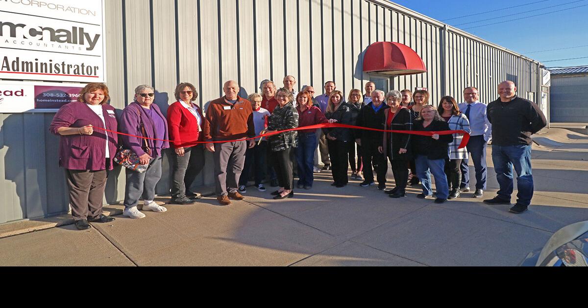 Home Instead holds ribbon cutting in Cozad