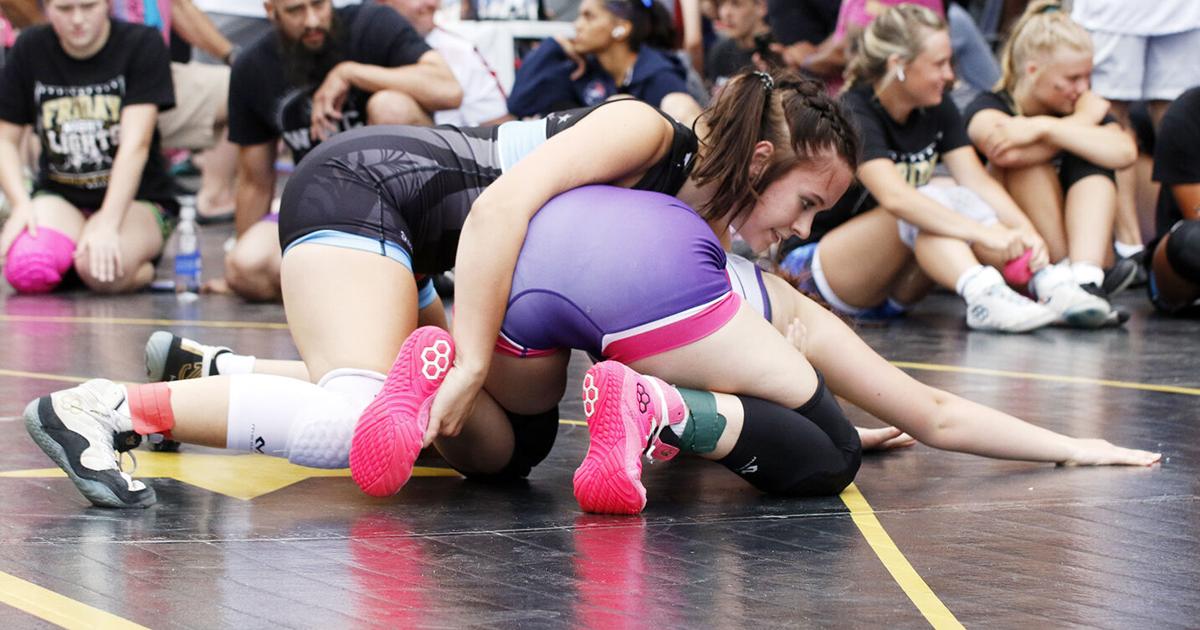 Local youth wrestle under the lights in Grand Island