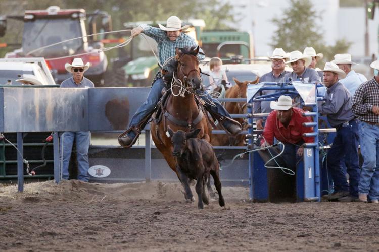 Patrick Martin tie down roping