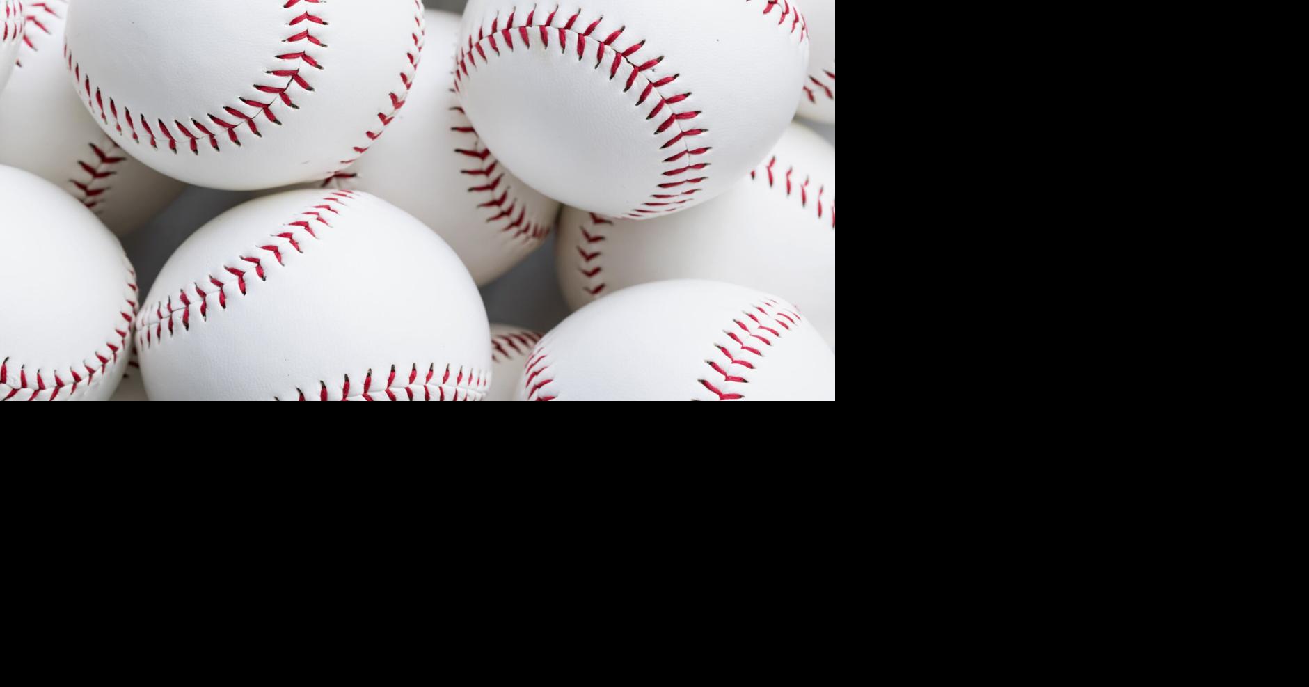 Lexington juniors comeback to defeat Minden Friday, fall to Holdrege Sunday at home