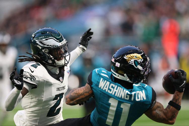 FOOTBALL-NFL-JAC-PHI/