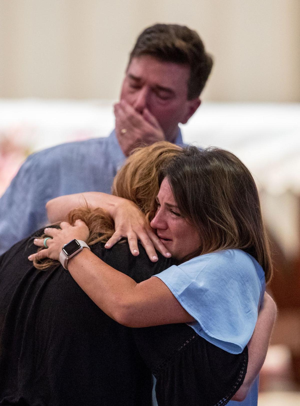 Community Mourns Loss Of Miranda Pino, Whittier - fjif40c