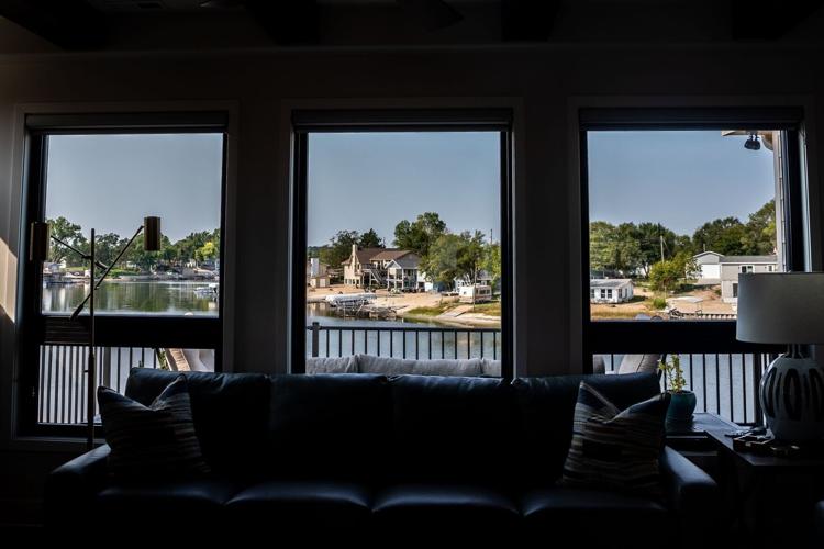 hansonlakeviewliving