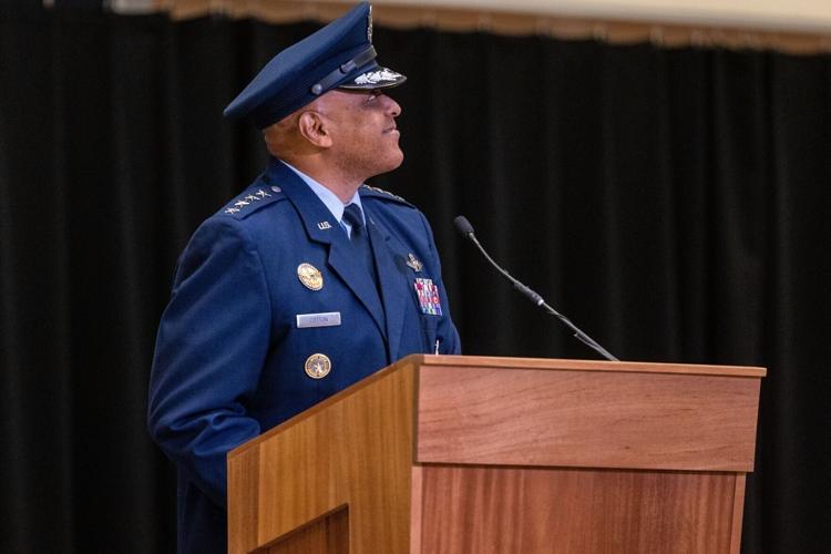 121022-owh-new-stratcomchange-pic-cm05