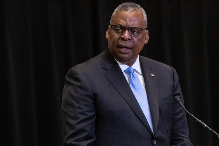 121022-owh-new-stratcomchange-pic-cm03