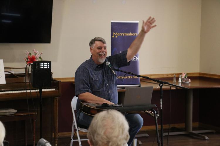 052524-lex-new-ridgeway-musician-event-p1