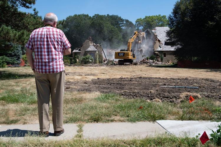 2636 Woodscrest, 8.11