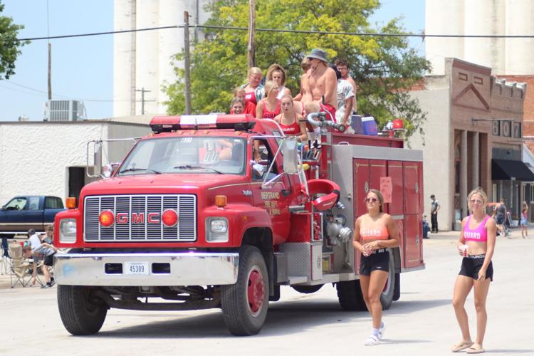 070123-lex-news-bertrand-parade95.JPG