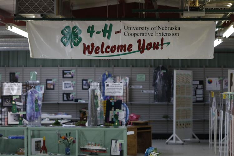 070823-lex-comm-relation-fair2.JPG