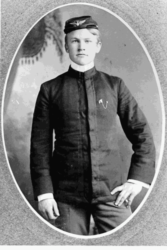 Leslie King c 1900