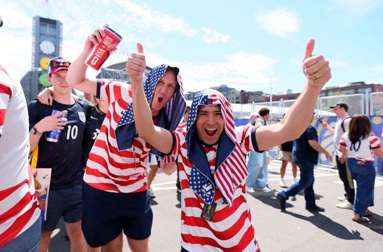 SOCCER-WORLDCUP-USA-AUS/FANS-SEATTLE