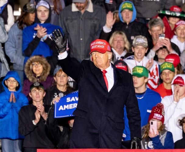 Trump rallies support for Reynolds, Grassley in Sioux City