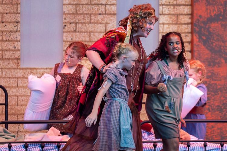 Pinewood Bowl Summer Musical Annie, 7.6