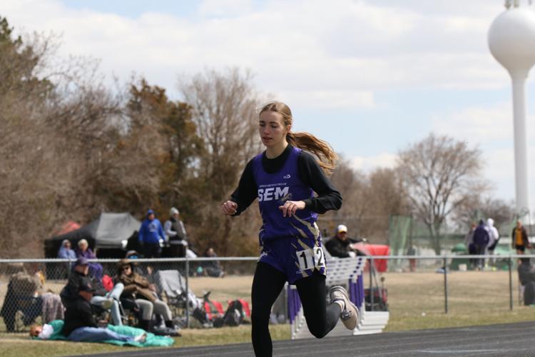 041223-lex-sports-sem-overton-axtell-track20230406_0011.JPG