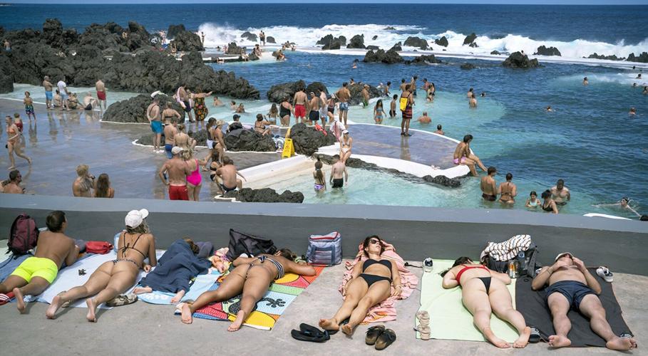 Sunbathing & dipping, Porto Noniz Natural Swimming Pools, Madeira.