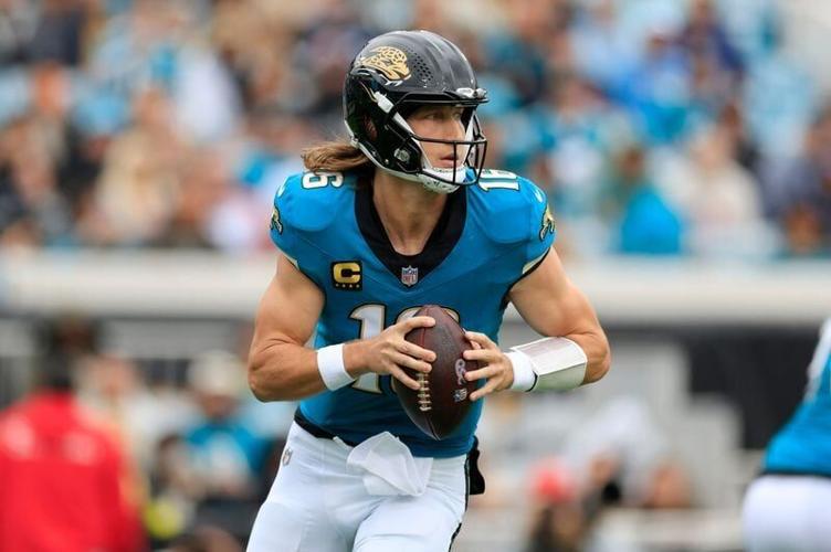 Jacksonville Jaguars quarterback Trevor Lawrence (16) looks to throw during the second quarter of an NFL football matchup at EverBank Stadium, Sunday, Jan. 4, 2026, in Jacksonville, Fla. The Jaguars defeated the Titans 41-7, capturing the AFC South title.