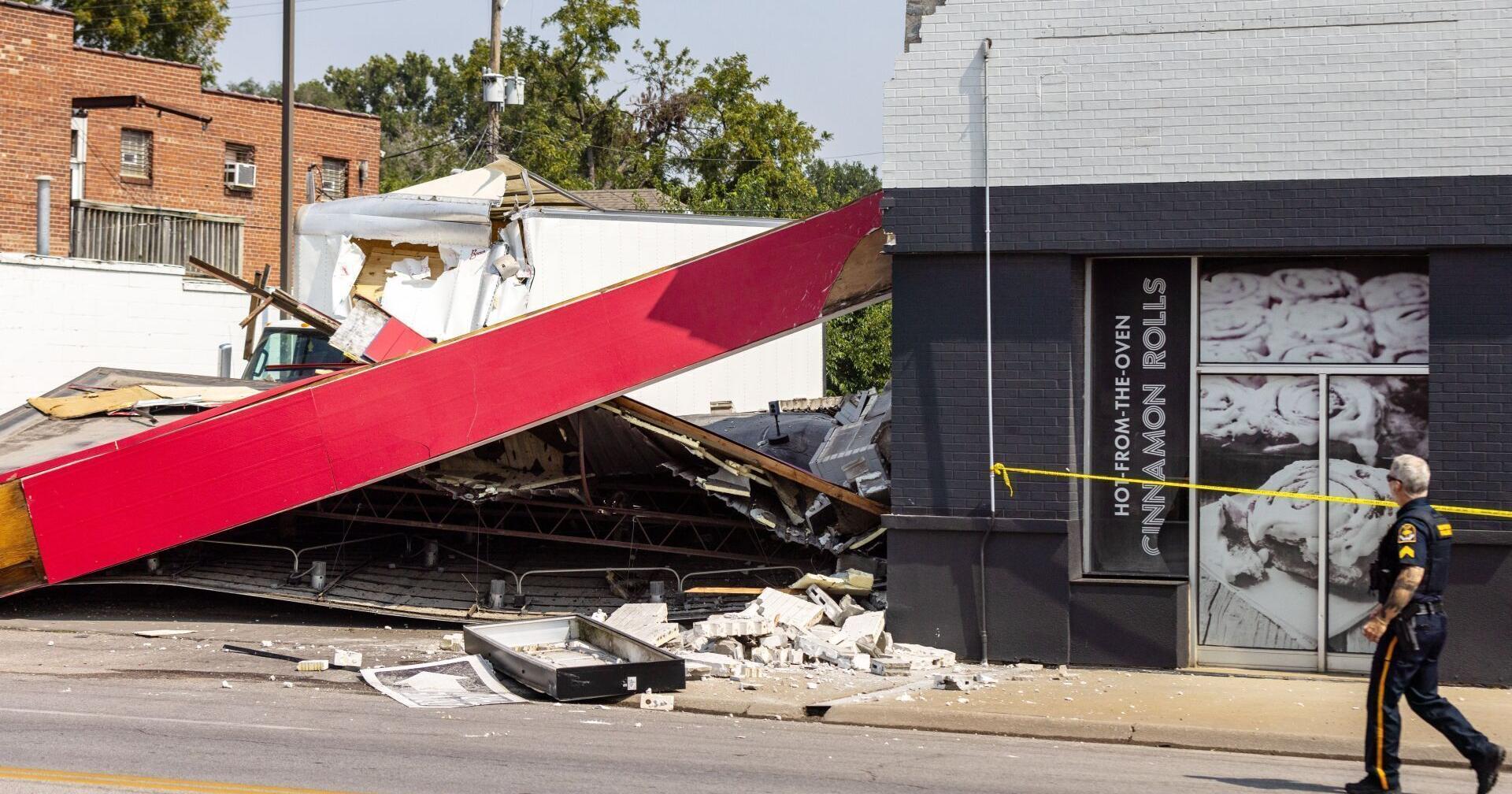 1 man rescued after truck strikes Omaha Scooter's Coffee - Vimarsana News