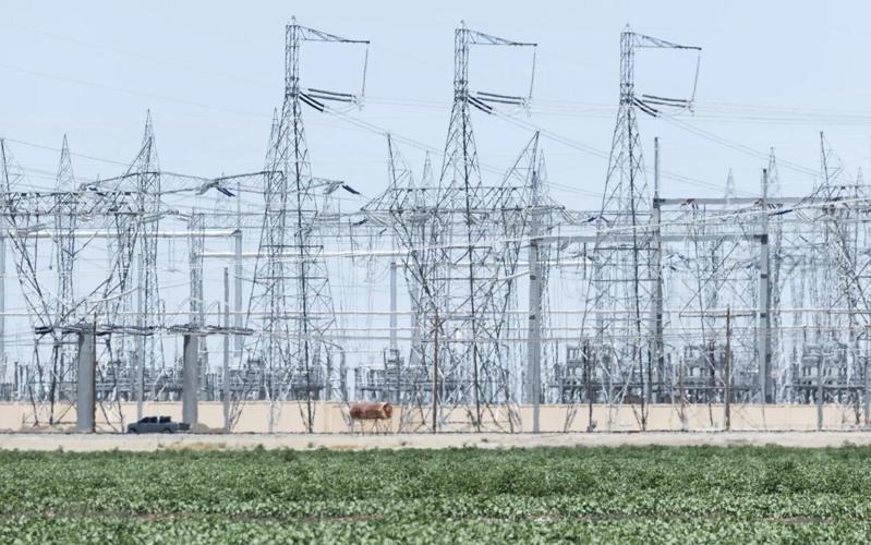 US-NEWS-ENV-CALIF-FARMERS-SOLAR-FILEPIC-3-LA