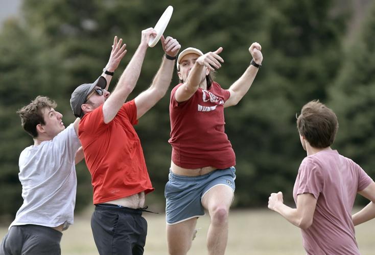 COPYRIGHT RESTRICTED FFP—Frisbee