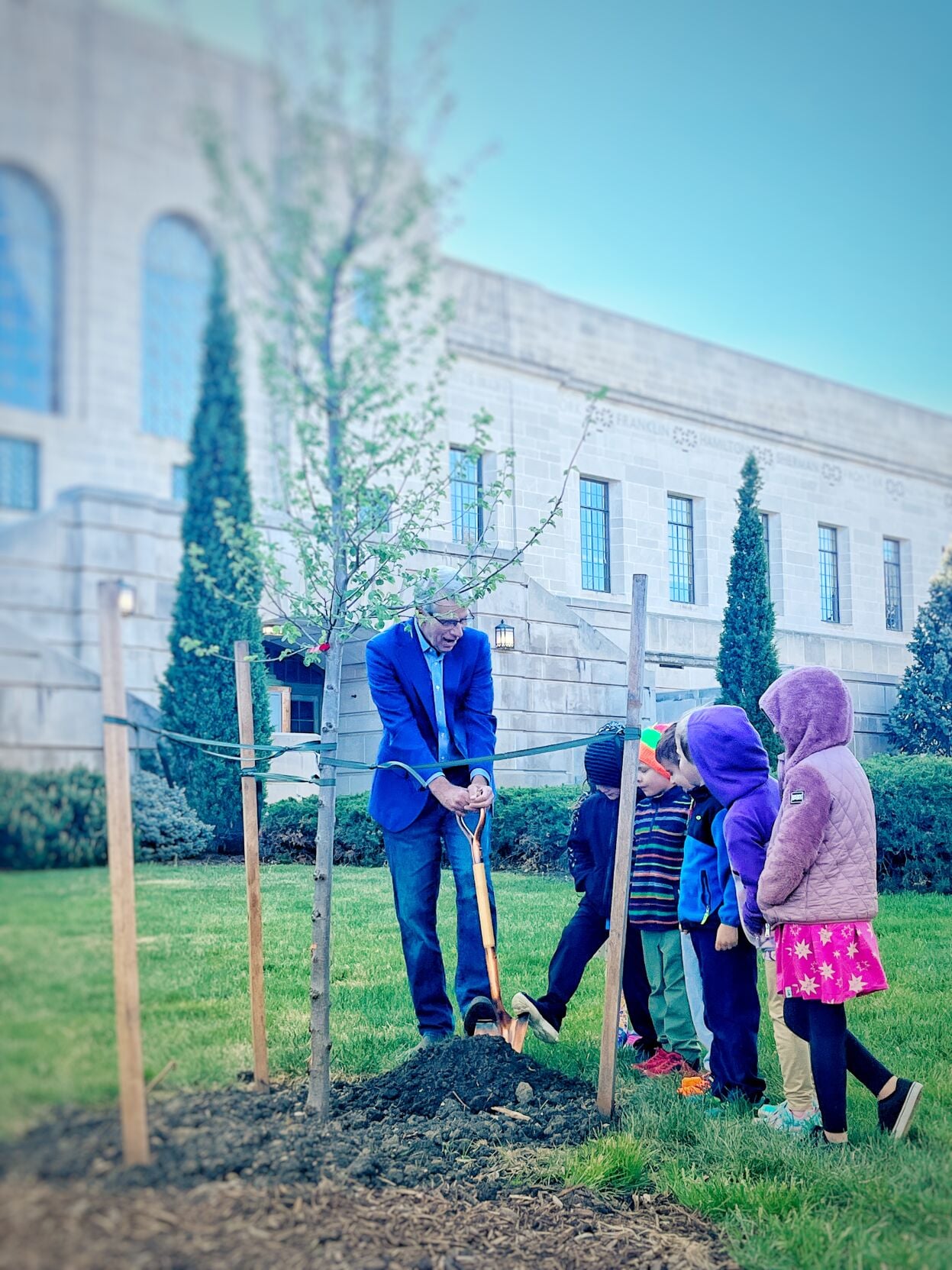 Lieutenant Governor and students