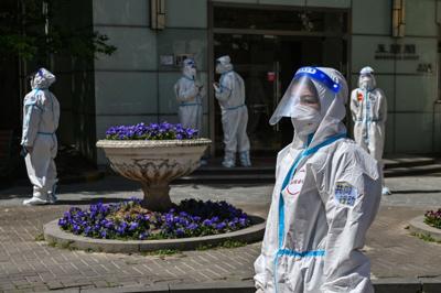 There's no end in sight for China's Covid lockdowns. Here's what you need to know