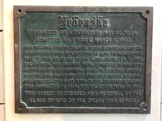 plaque 2.jpg